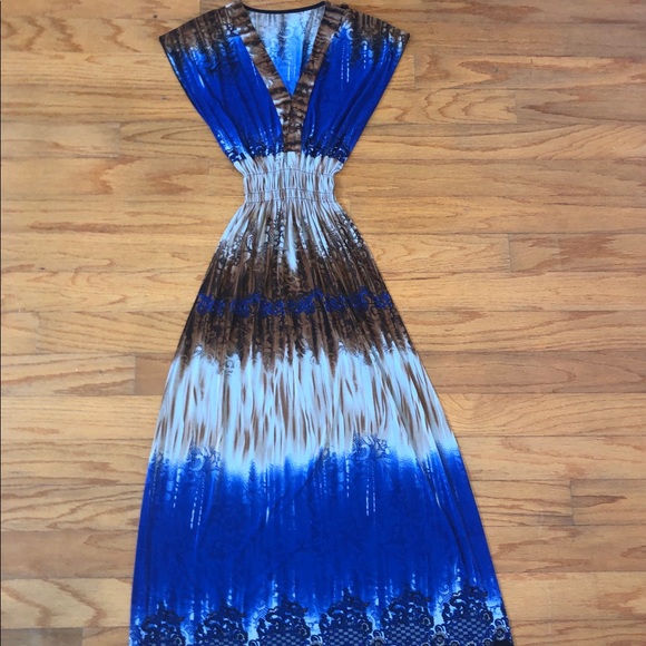 Beautiful, Long Silk Dress - Picture 3 of 7